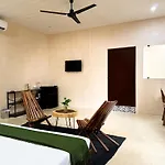 Casa Paseo Montejo / Merida Yucatan Centro 01